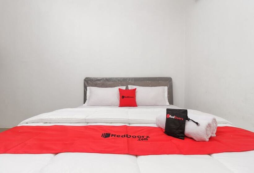 Пансион Reddoorz Syariah Near Rsu Suaka Insan Banjarmasin