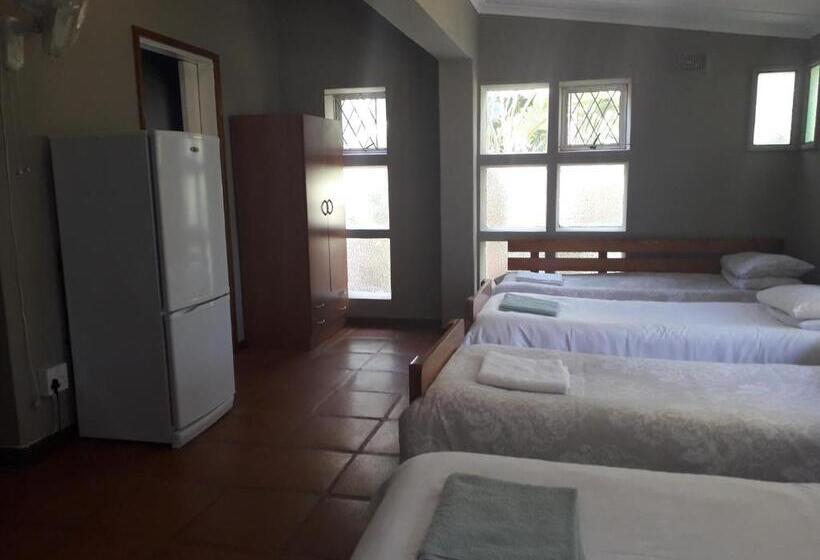 Пансион Woodpecker On Marine