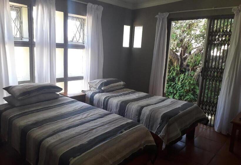 Пансион Woodpecker On Marine