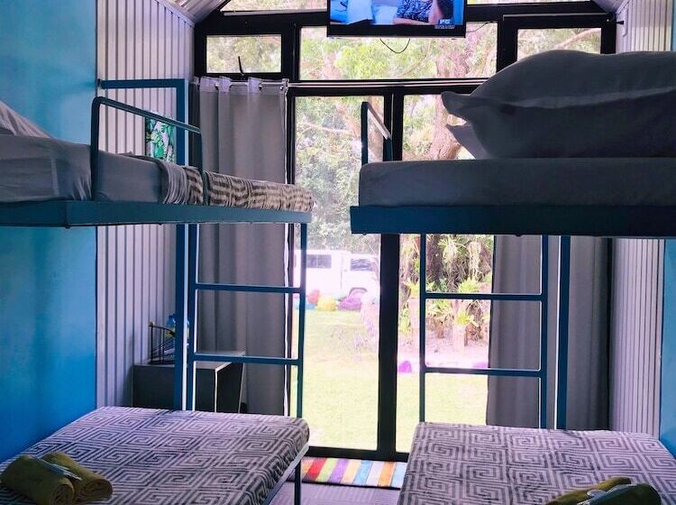 هاستل Lanzones Cabana