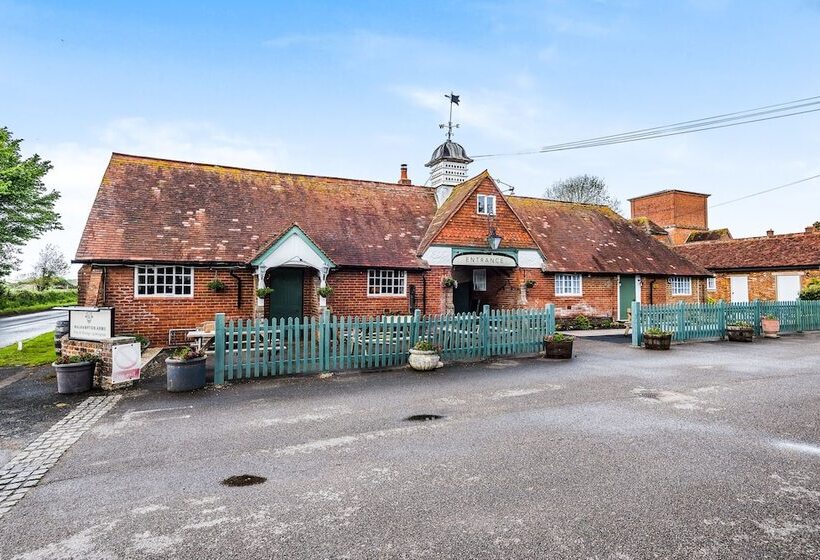 住宿加早餐 The Walhampton Arms