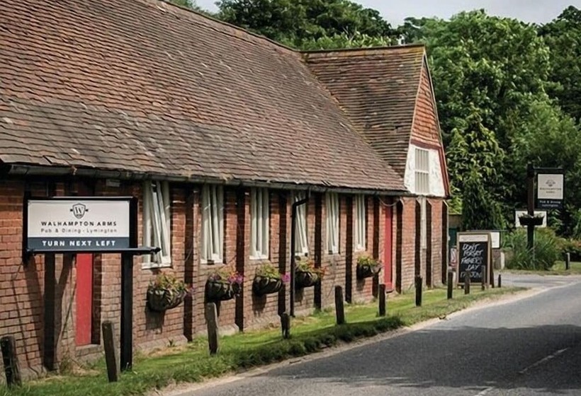 住宿加早餐 The Walhampton Arms