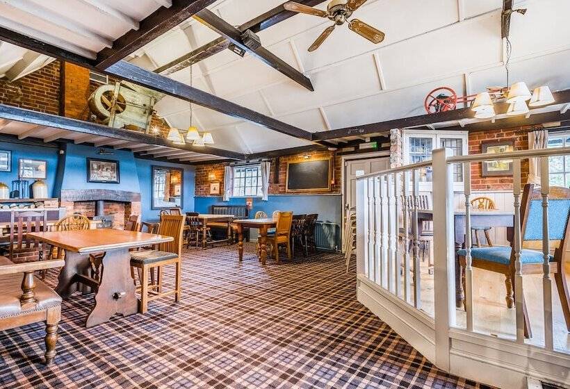 住宿加早餐 The Walhampton Arms