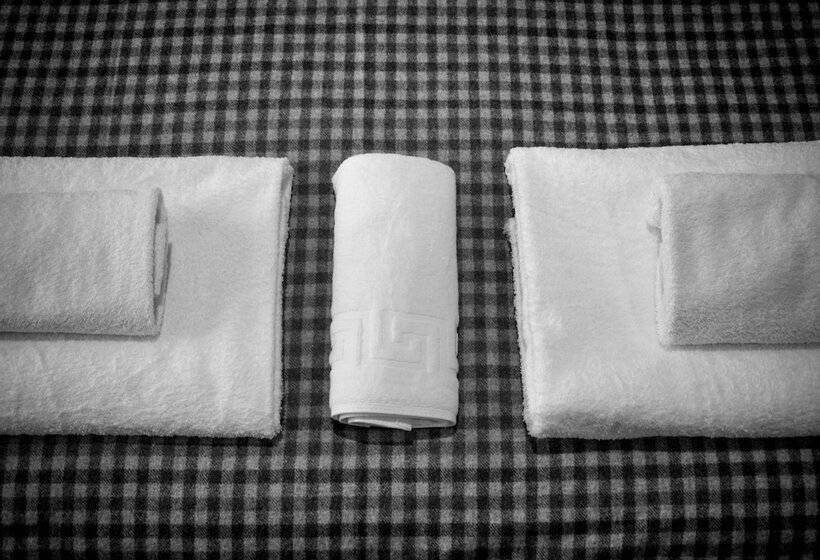 住宿加早餐 The Walhampton Arms