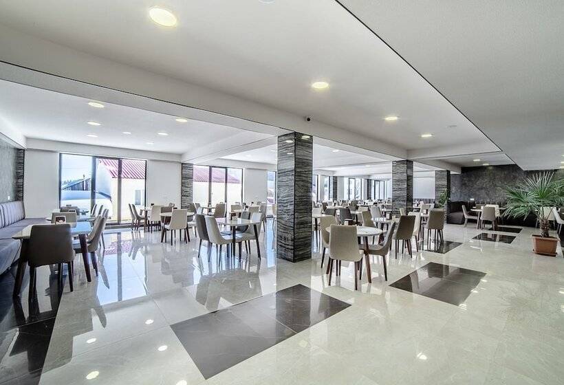 هتل Amiran S Park