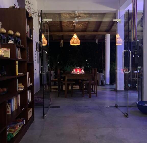 Отель Garden Villa Talalla