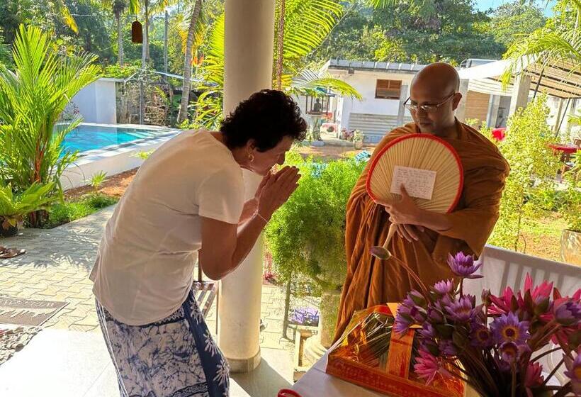 Отель Garden Villa Talalla