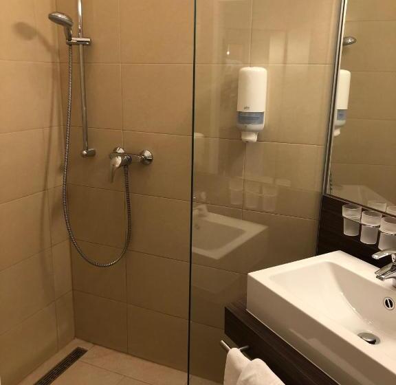 هتل Gasthof Schwabl Wirt