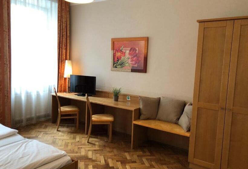 هتل Gasthof Schwabl Wirt