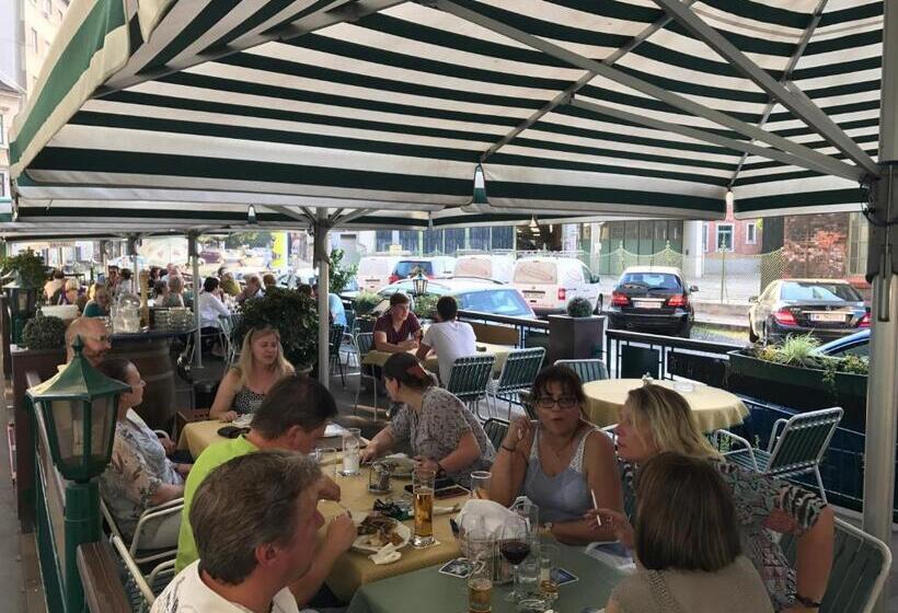 هتل Gasthof Schwabl Wirt