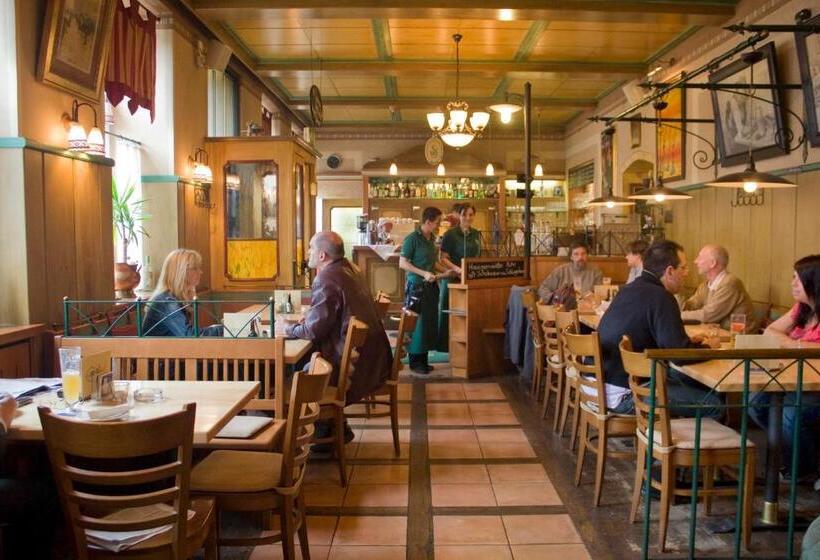 هتل Gasthof Schwabl Wirt