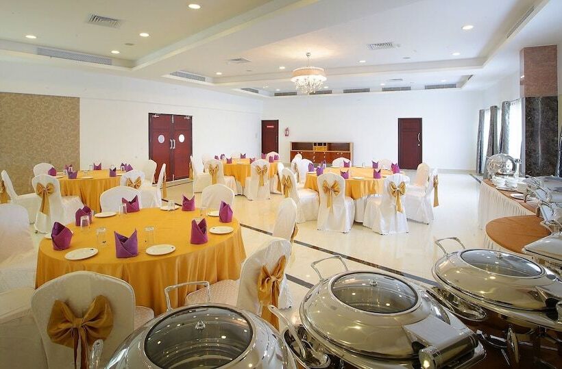 فندق Port Palace Kovalam