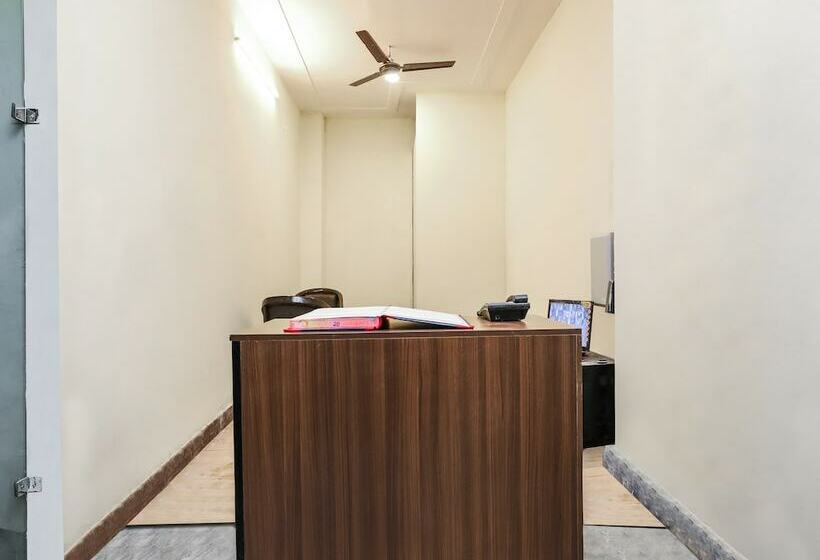 ホテル Silverkey Executive Stays 46142 Ratiram Palace