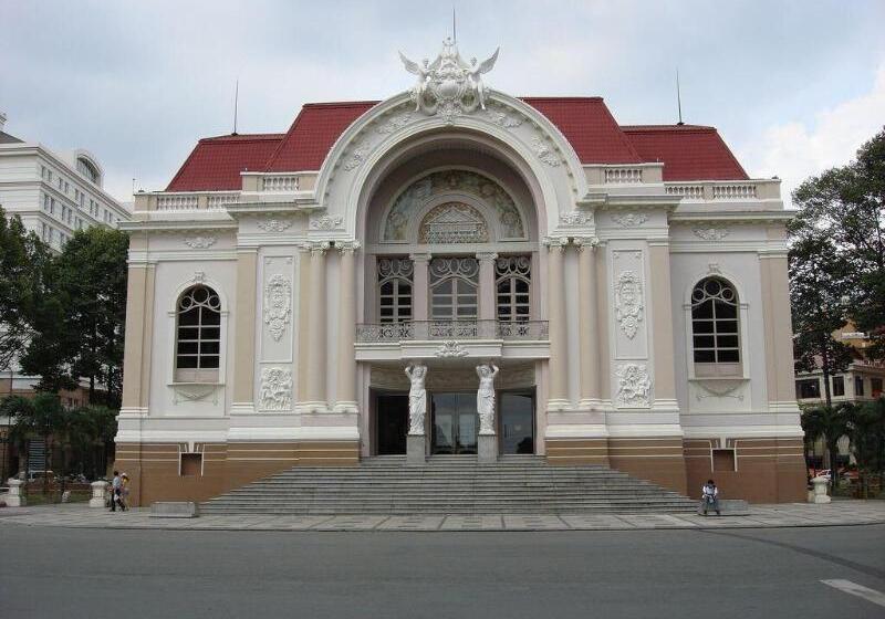 White Diamond Hotel   Airport