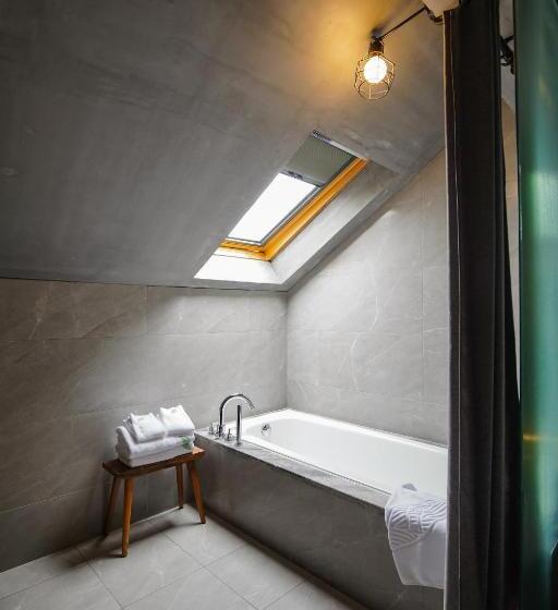 膳宿费 Cheng Zhai