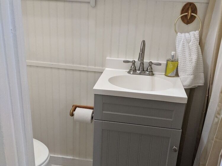 Пансион Come Friday Cottages