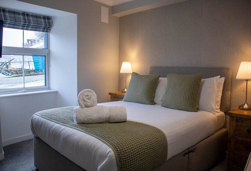 The Rosedale Hotel & Restaurant