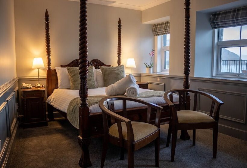 The Rosedale Hotel & Restaurant