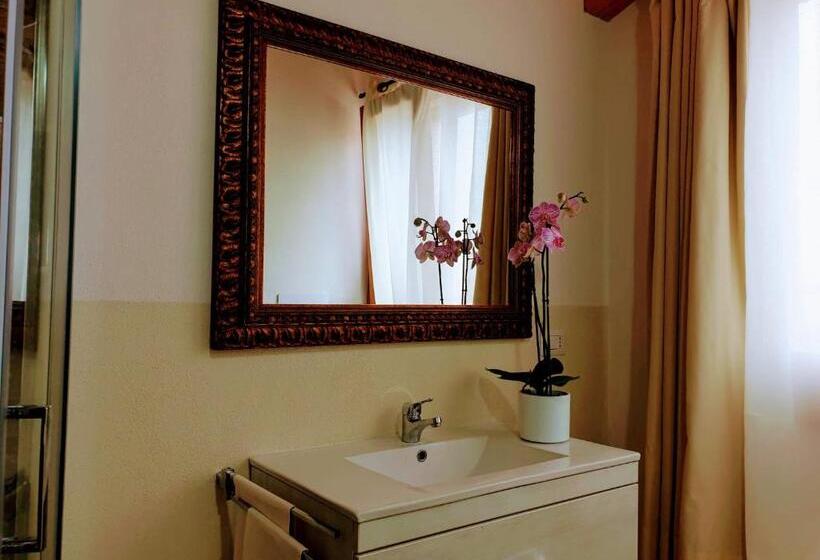 Bed and Breakfast A Due Passi Olbia