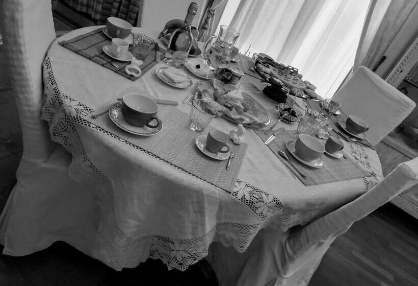 Bed and Breakfast A Due Passi Olbia