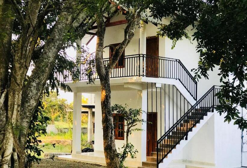 酒店 Andarawewa Nature Resort