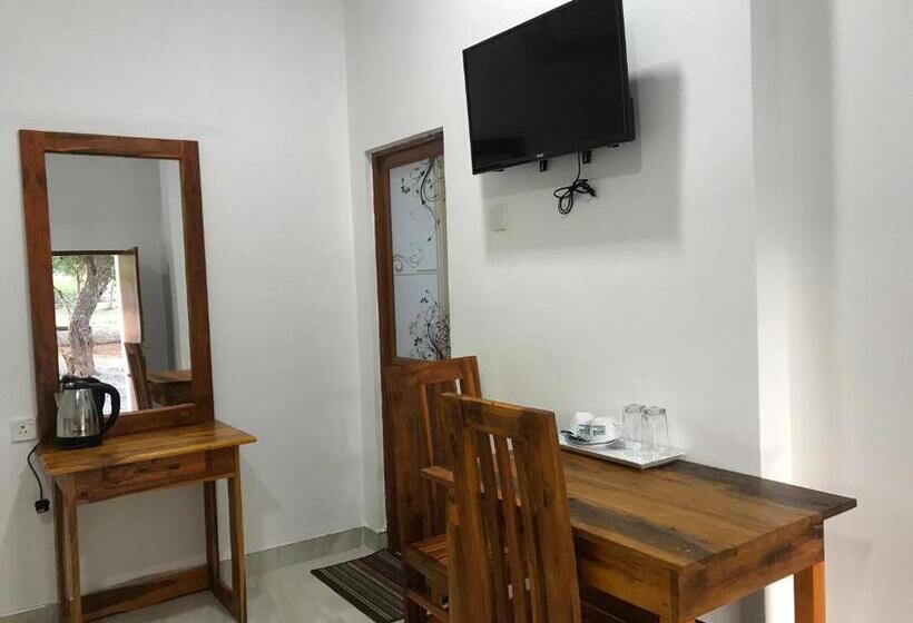 酒店 Andarawewa Nature Resort