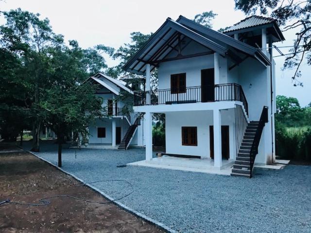 酒店 Andarawewa Nature Resort