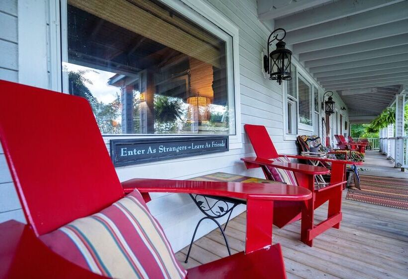 فندق Lake Placid Stagecoach Inn