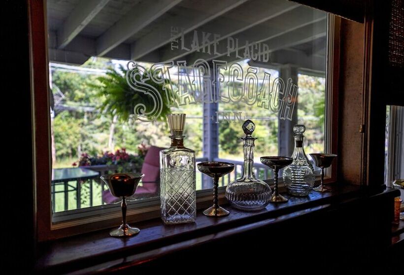 فندق Lake Placid Stagecoach Inn