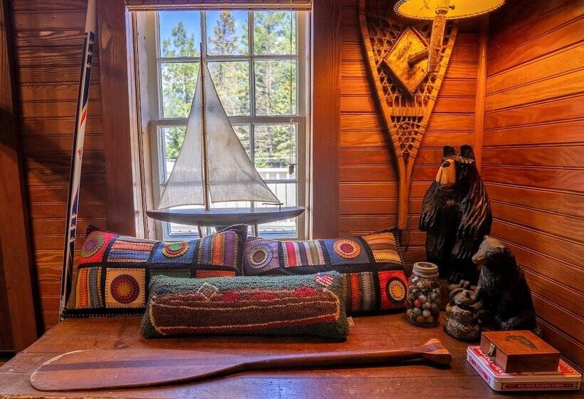 فندق Lake Placid Stagecoach Inn