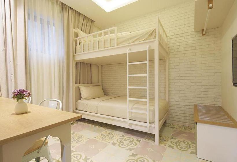 هتل Lief Sara Saigon