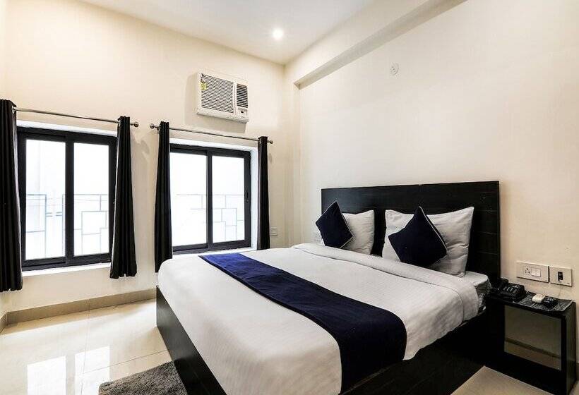 בית מלון כפרי Silverkey Executive Stays 24588 Cd Sohna Road