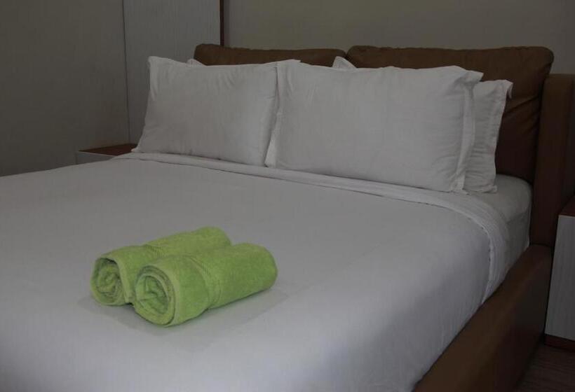 ホテル The Peak Guest House