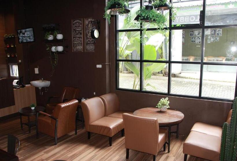 ホテル The Peak Guest House