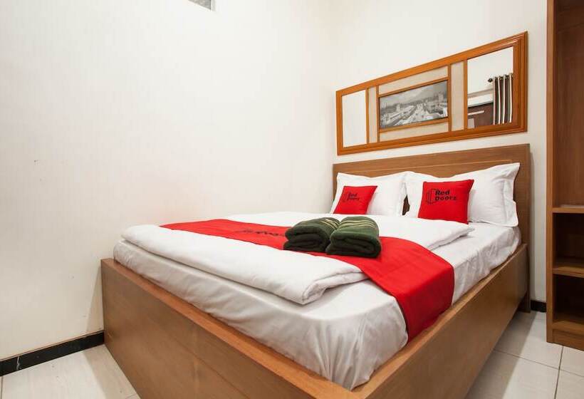 膳宿费 Reddoorz Syariah Near Singha Merjosari Park