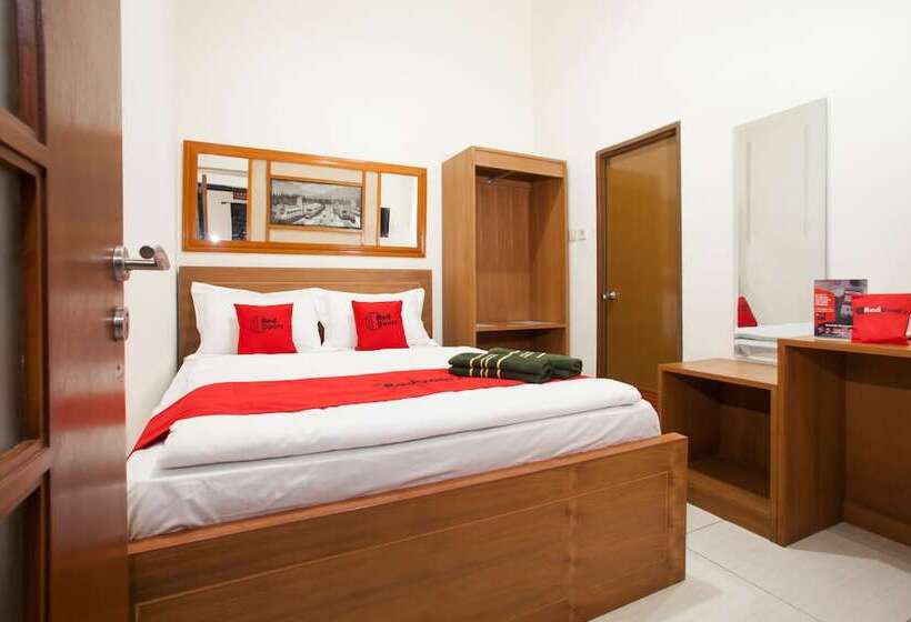 膳宿费 Reddoorz Syariah Near Singha Merjosari Park