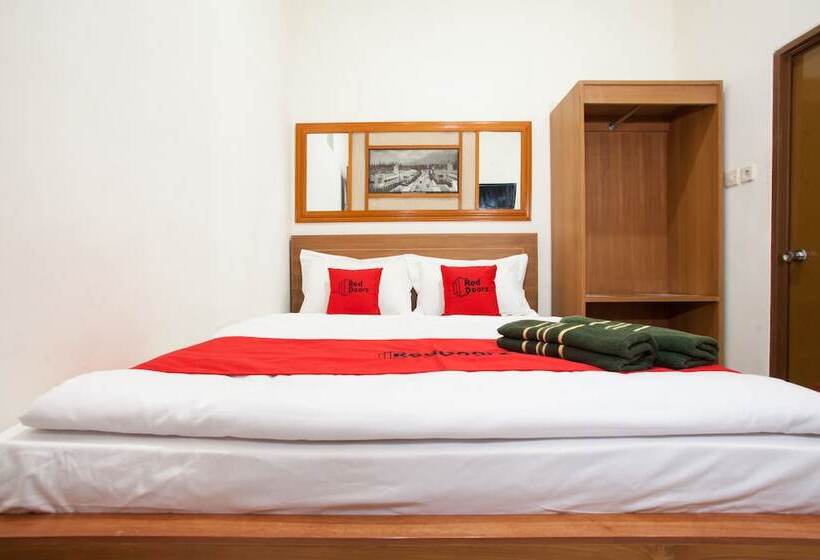 膳宿费 Reddoorz Syariah Near Singha Merjosari Park