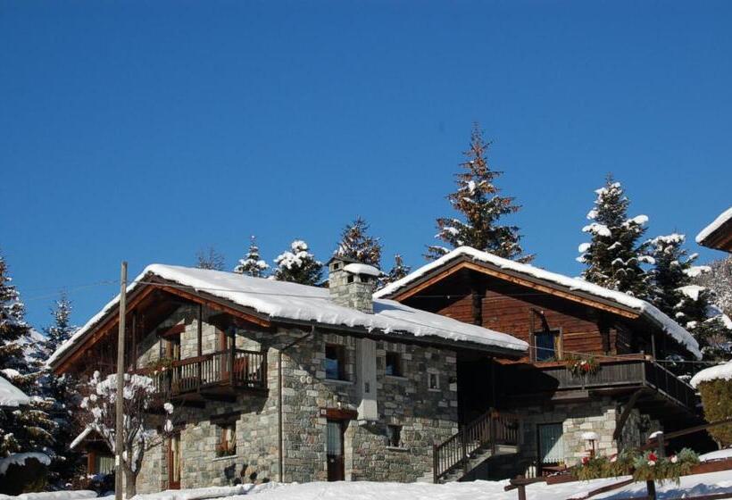 Aparthotel Foyer D Antan Suite Con Caminetto Hammam O Vasca Idromassaggio