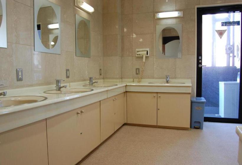 Capsule Hotel & Sauna Noble