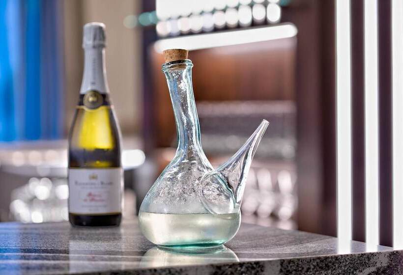 Ac Hotel By Marriott Grand Rapids Downtown