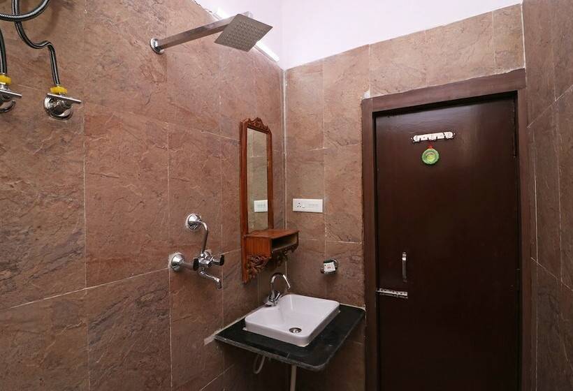 فندق Capital O 19854 Ridgewood Palace