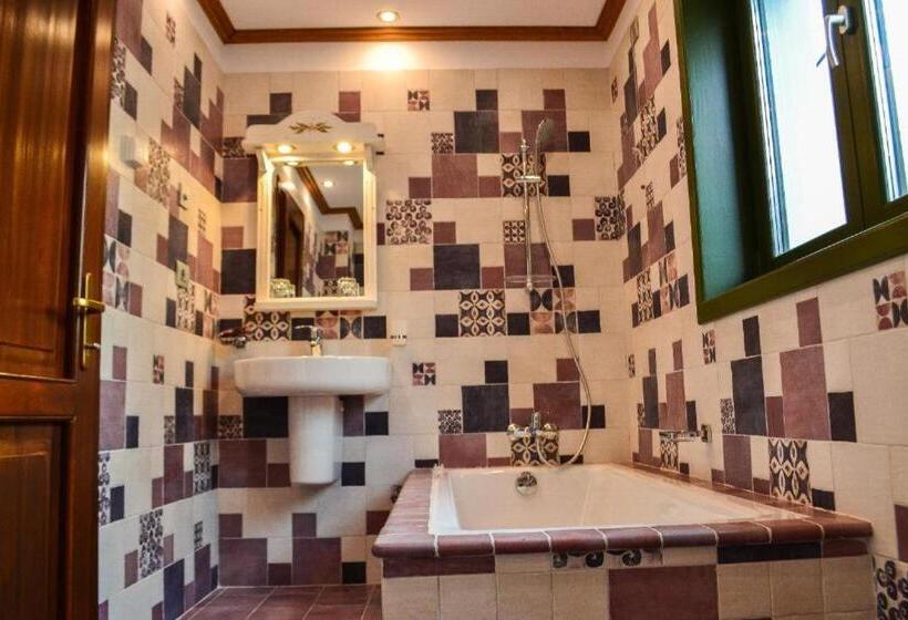 هتل Casa Comana Boutique