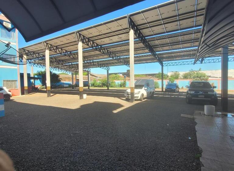 酒店 Frontier Palace