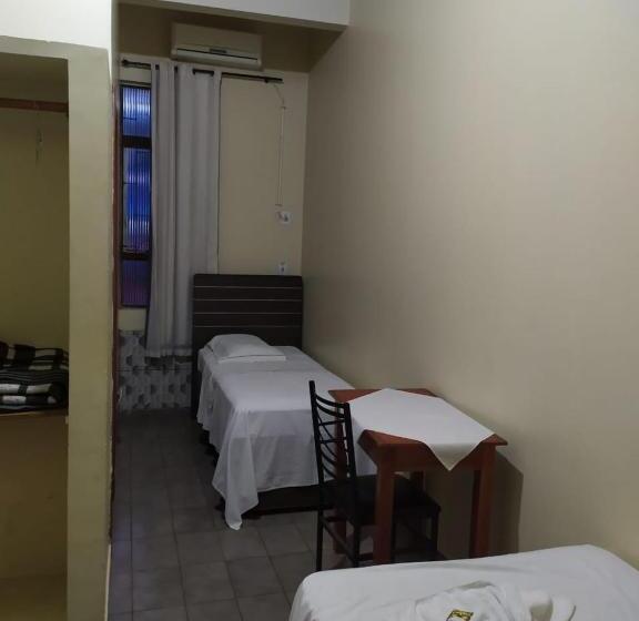 酒店 Frontier Palace