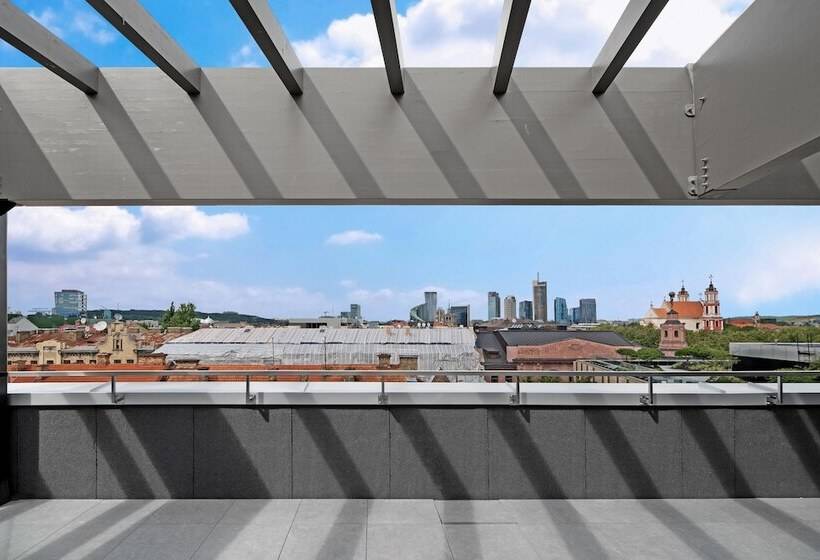 هتل Hilton Garden Inn Vilnius City Centre