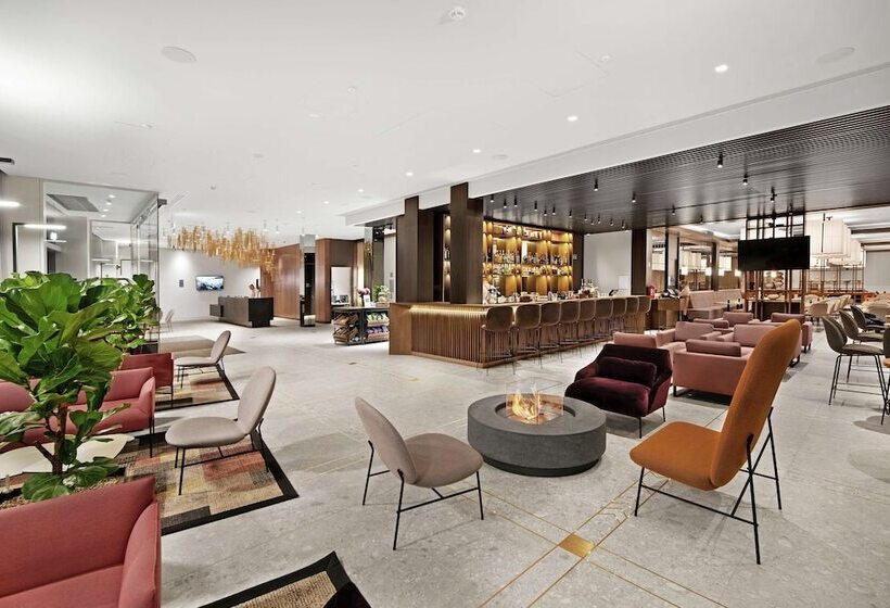 هتل Hilton Garden Inn Vilnius City Centre