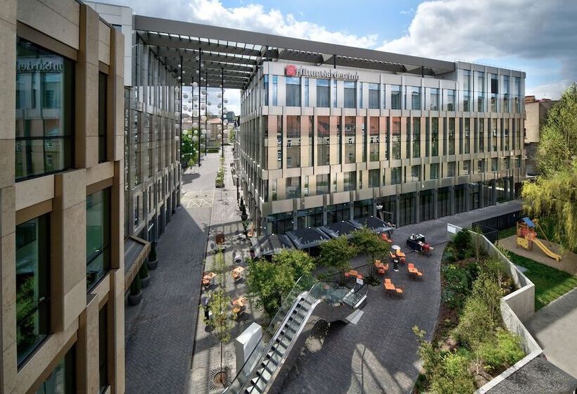هتل Hilton Garden Inn Vilnius City Centre