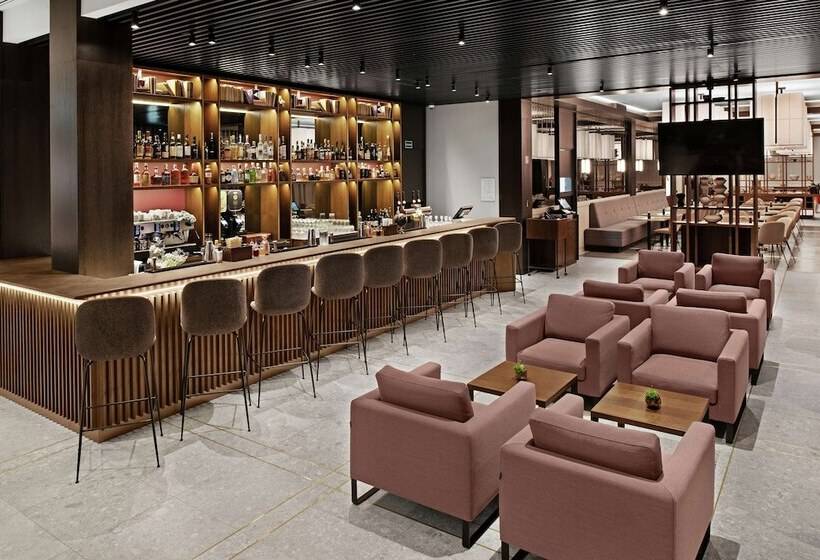 هتل Hilton Garden Inn Vilnius City Centre