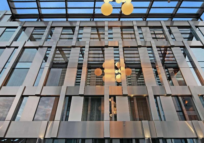 هتل Hilton Garden Inn Vilnius City Centre