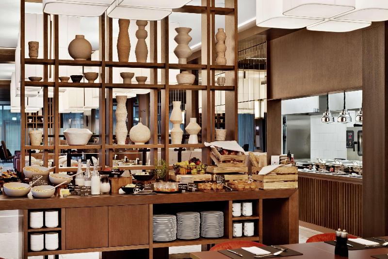 هتل Hilton Garden Inn Vilnius City Centre